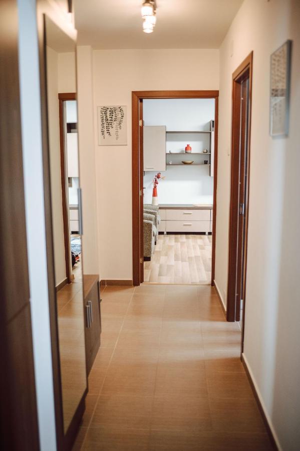 Adrian Home Mega Ploieşti Exterior foto