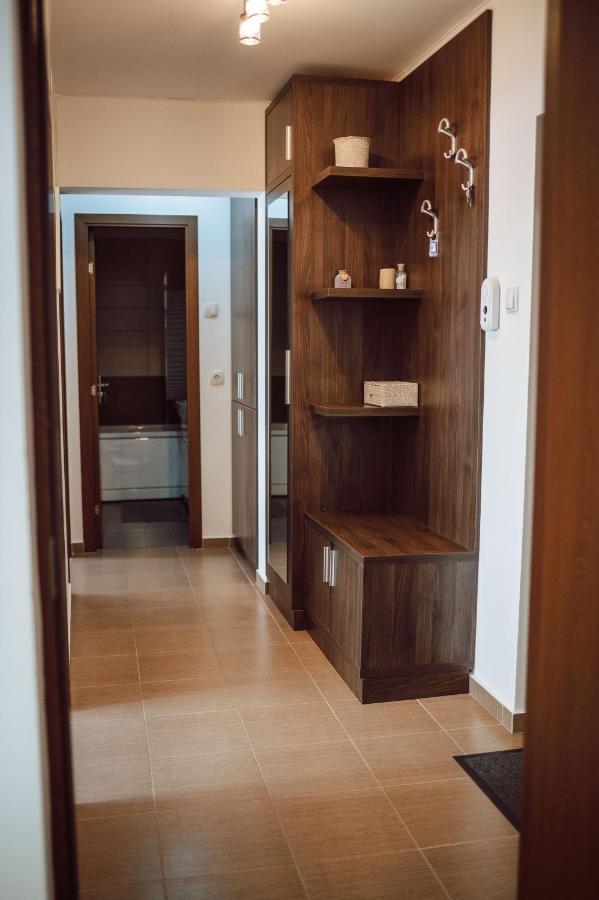 Adrian Home Mega Ploieşti Exterior foto